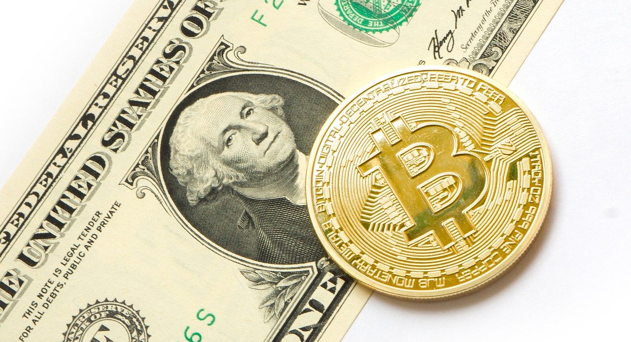 Survey: Bitcoin is the Third “Most Crowded Trade”